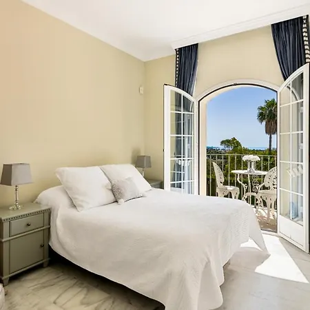 Vila Golden Mile Close To